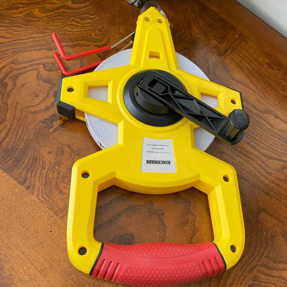 Benchmark Yellow 715-01-TS: 100' Fiberglass Tape Measure - Picture 9 of 12